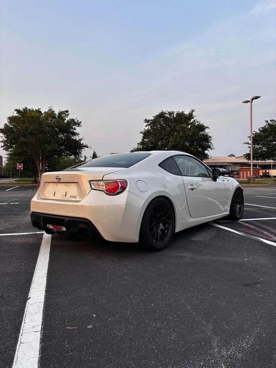 2013 Scion FR-S - Image 5 of 11