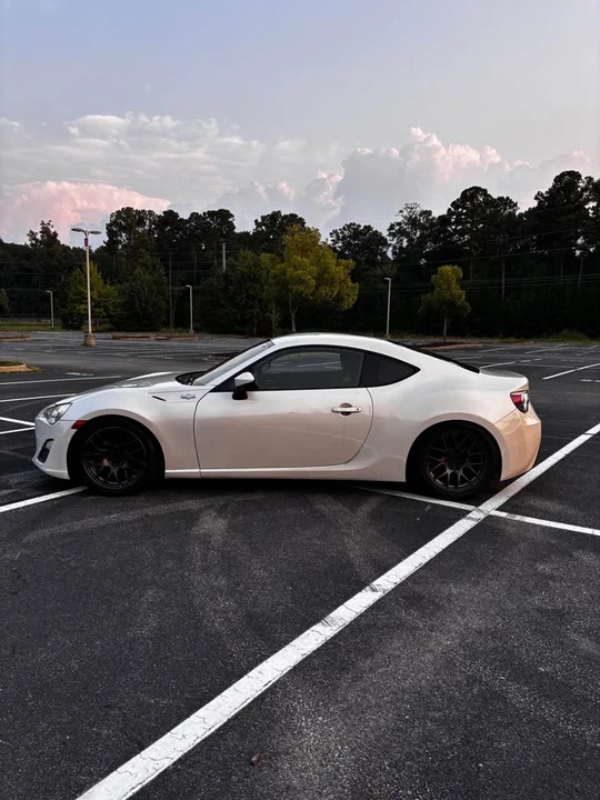 2013 Scion FR-S - Image 2 of 11