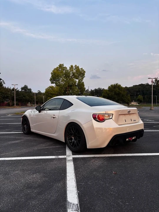 2013 Scion FR-S - Image 3 of 11