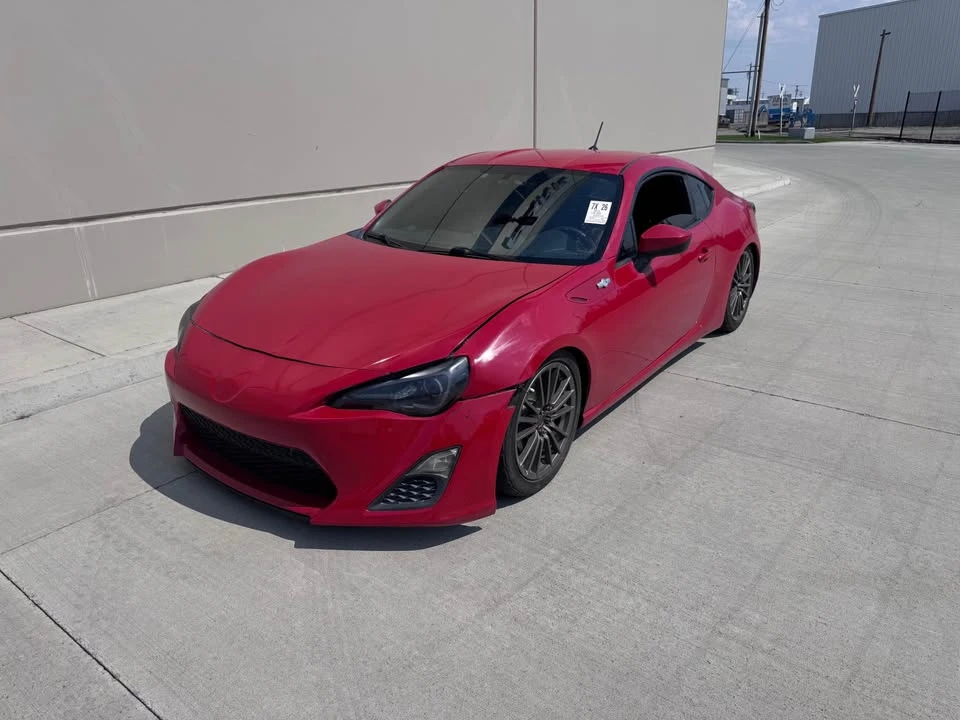 2013 Scion FR-S - Image 2 of 10