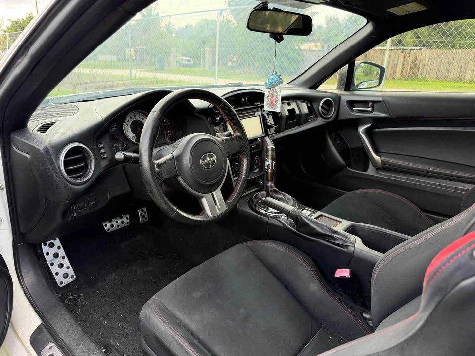 2013 Scion FR-S - Image 4 of 8
