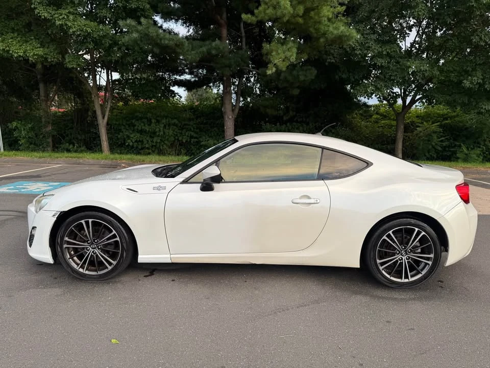 2013 Scion FR-S - Image 8 of 10