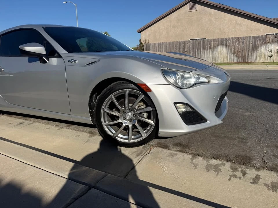 2013 Scion FR-S - Image 5 of 17