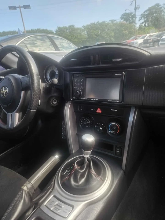2013 Scion FR-S - Image 7 of 8