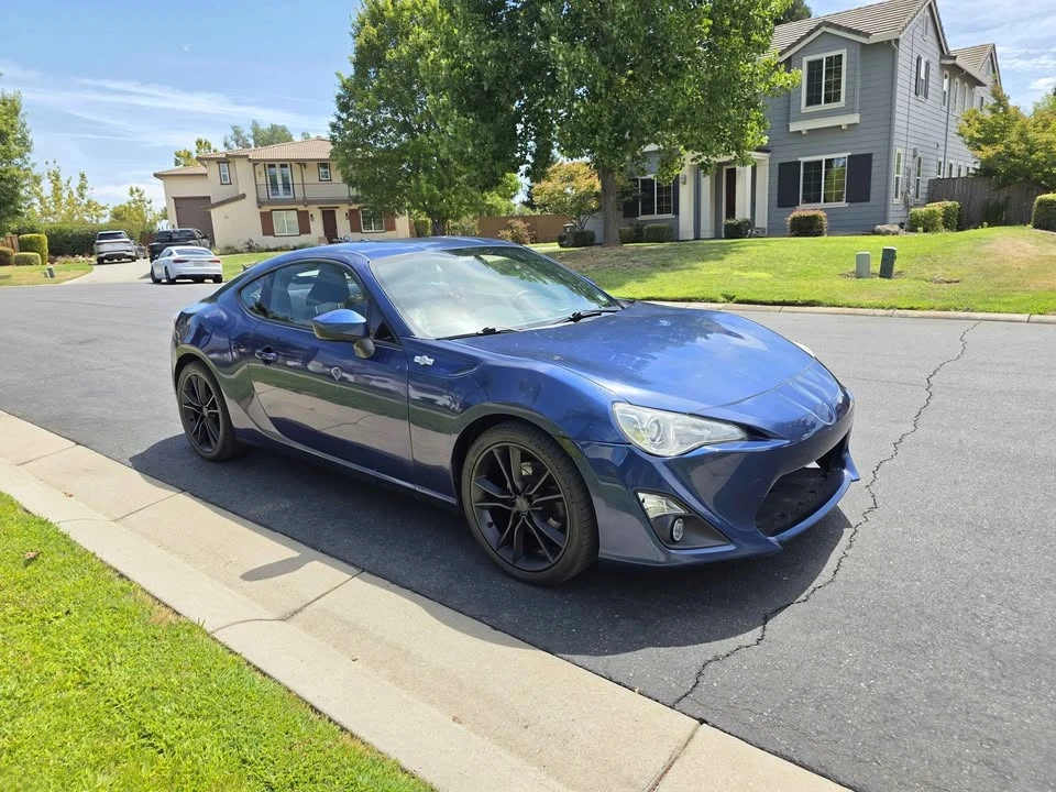 2013 Scion FR-S - Image 3 of 12