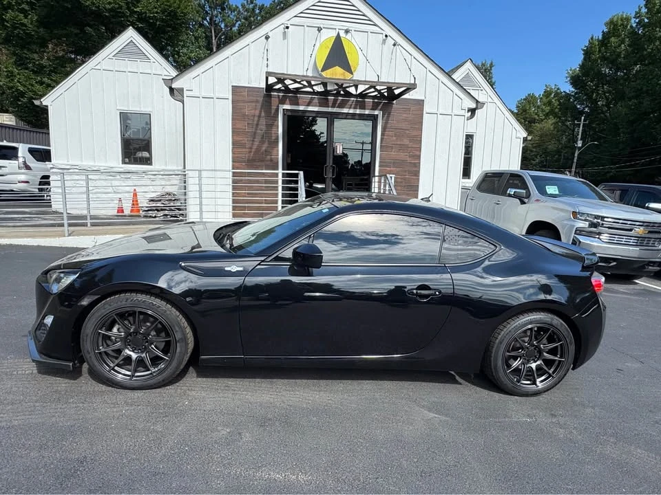 2013 Scion FR-S - Image 2 of 10