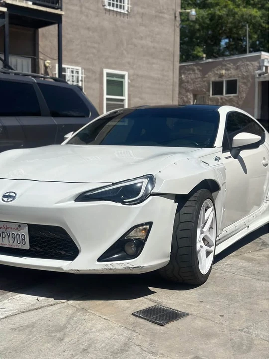 2013 Scion FR-S - Image 2 of 10