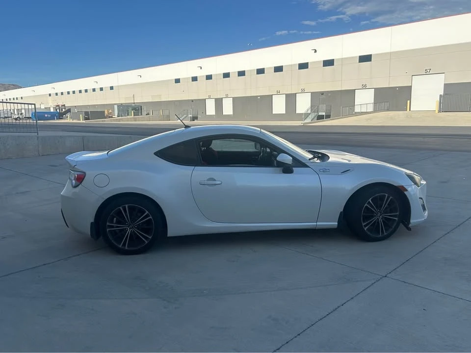 2013 Scion FR-S - Image 5 of 13