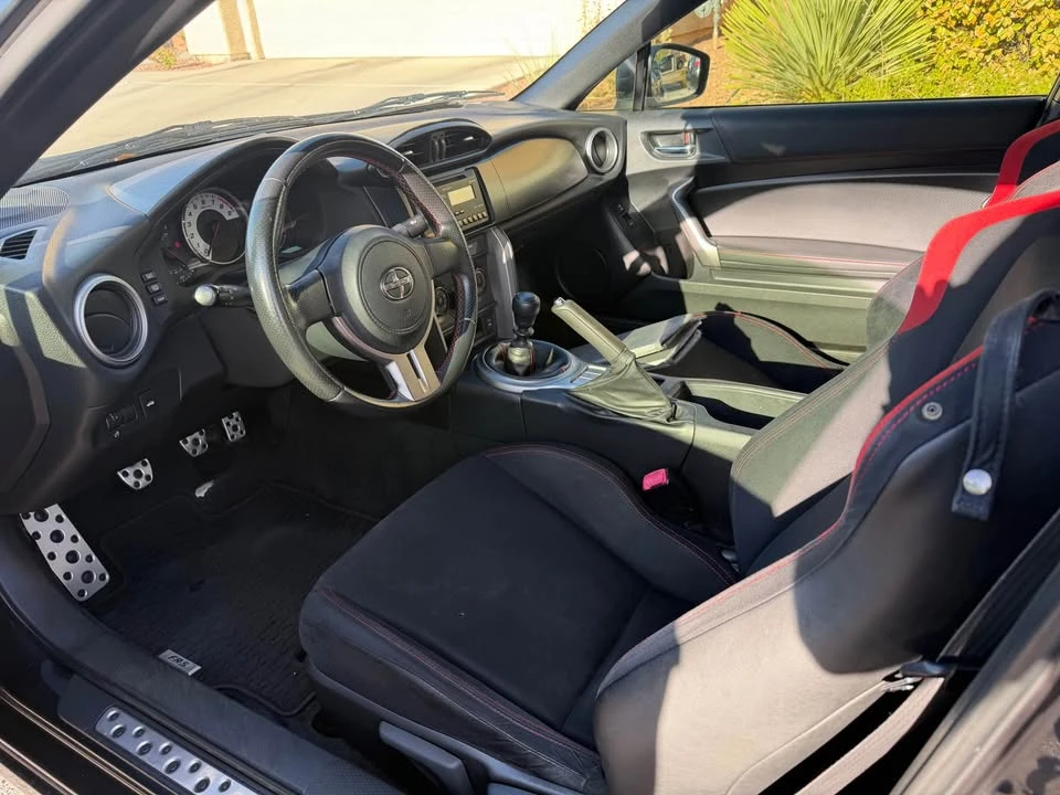 2013 Scion FR-S - Image 10 of 14