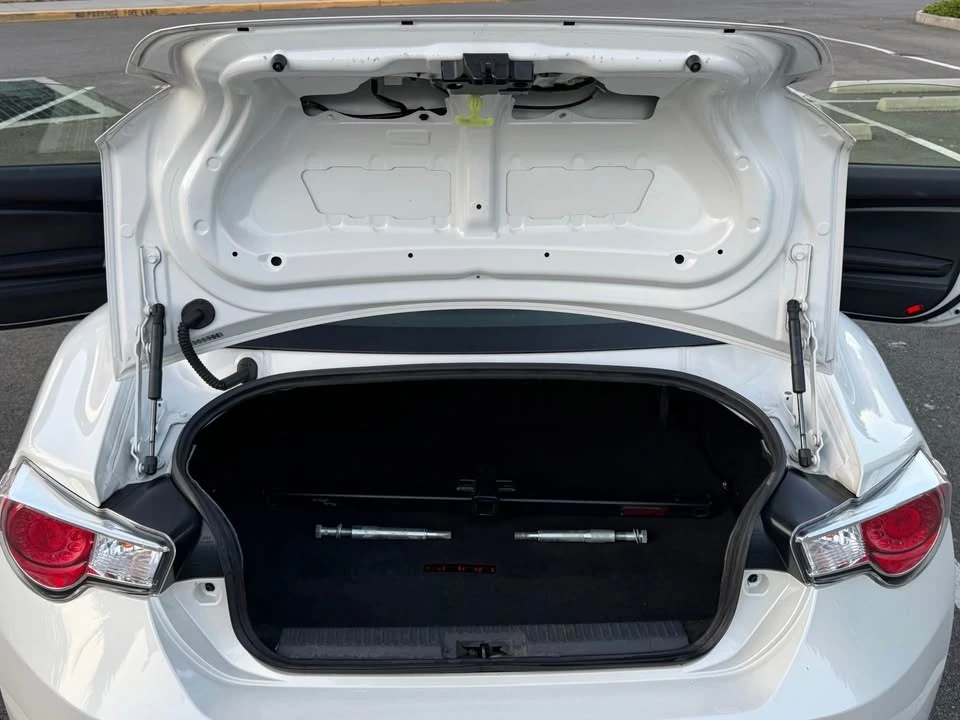2013 Scion FR-S - Image 10 of 20