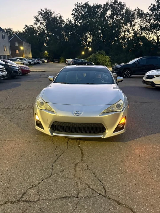2013 Scion FR-S - Image 2 of 11