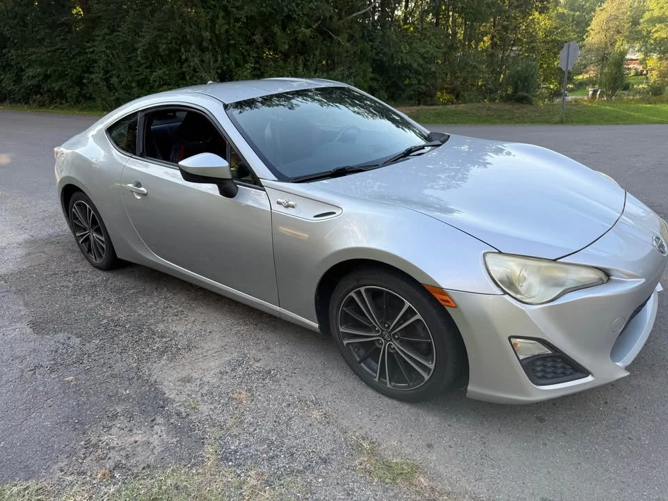 2013 Scion FR-S - Image 2 of 4
