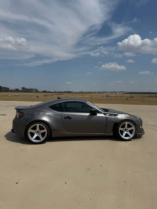 2013 Scion FR-S - Image 8 of 11