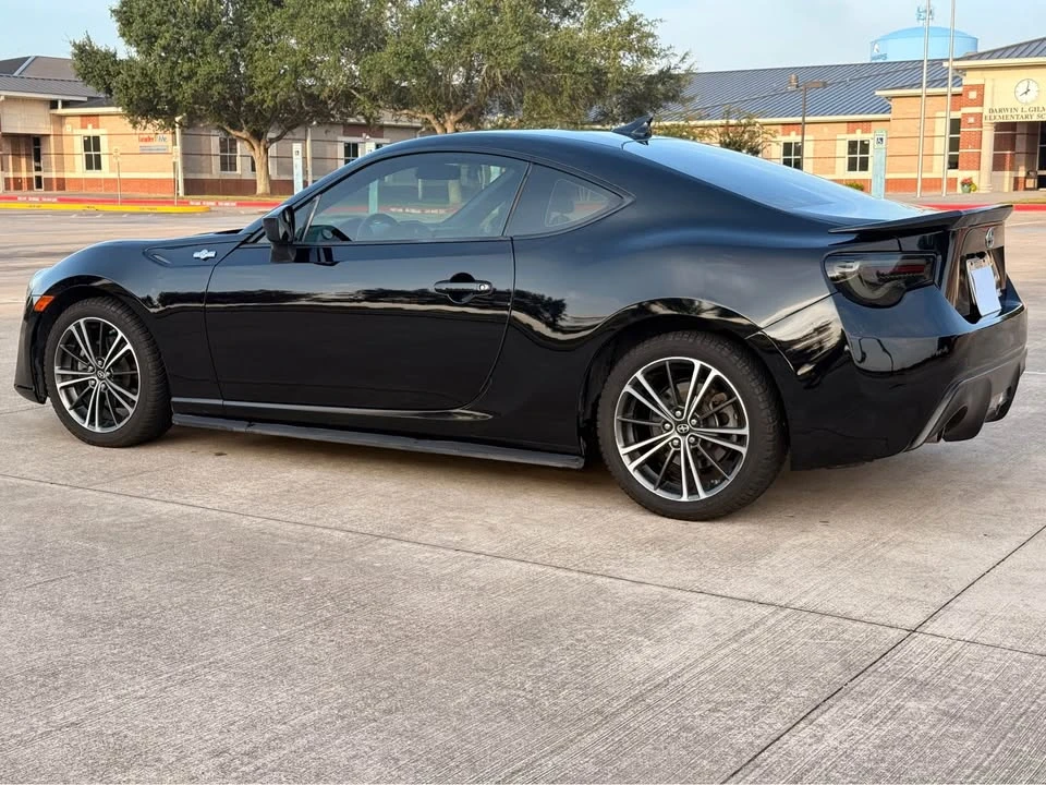 2013 Scion FR-S - Image 10 of 20