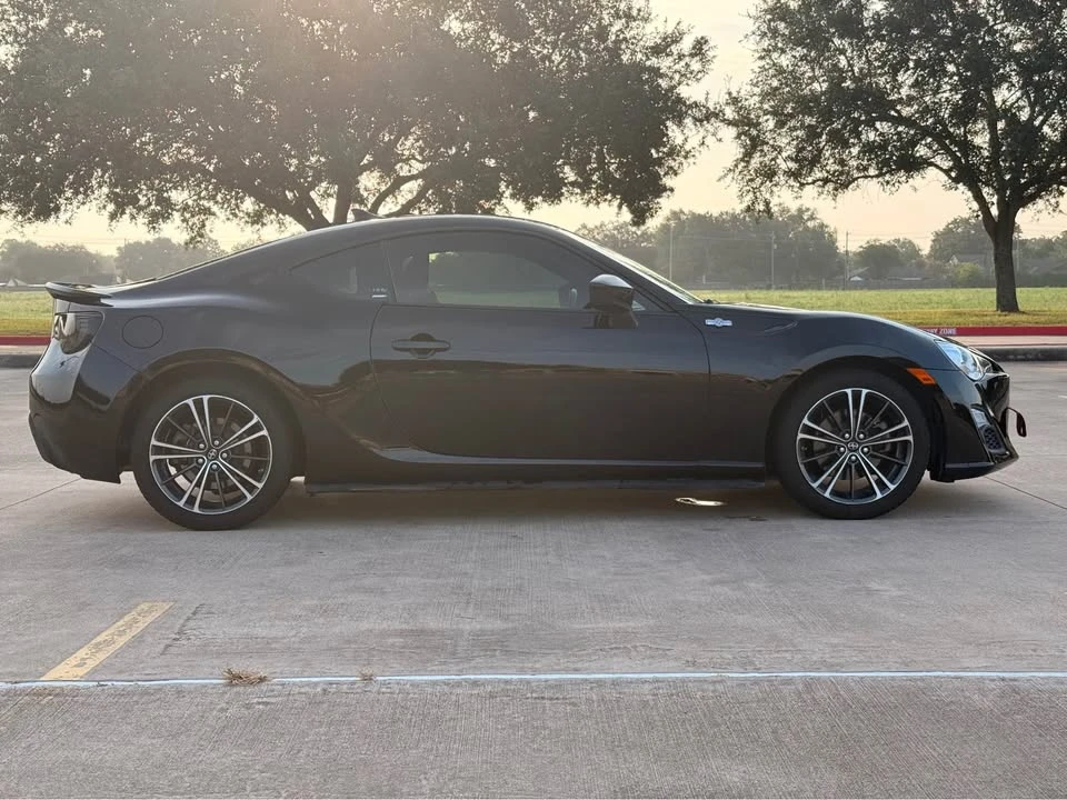 2013 Scion FR-S - Image 2 of 20
