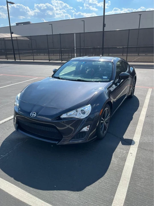 2013 Scion FR-S - Image 2 of 11