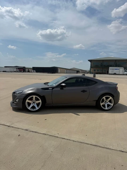 2013 Scion FR-S - Image 4 of 11