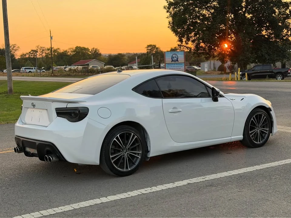 2013 Scion FR-S - Image 3 of 14