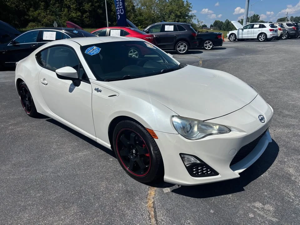2013 Scion FR-S - Image 3 of 19