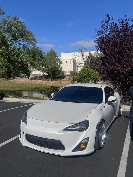 2013 Scion FR-S - Image 2 of 4