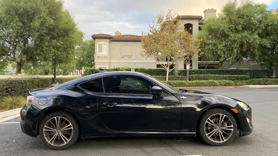 2013 Scion FR-S - Image 6 of 17