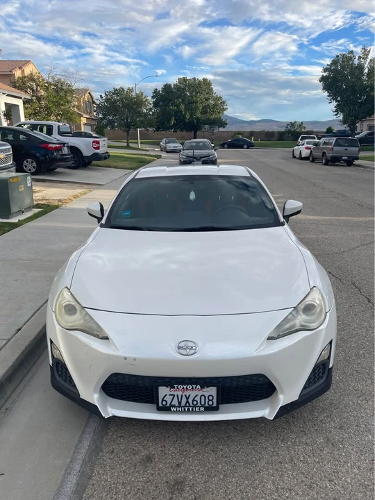 2013 Scion FR-S - Image 2 of 12
