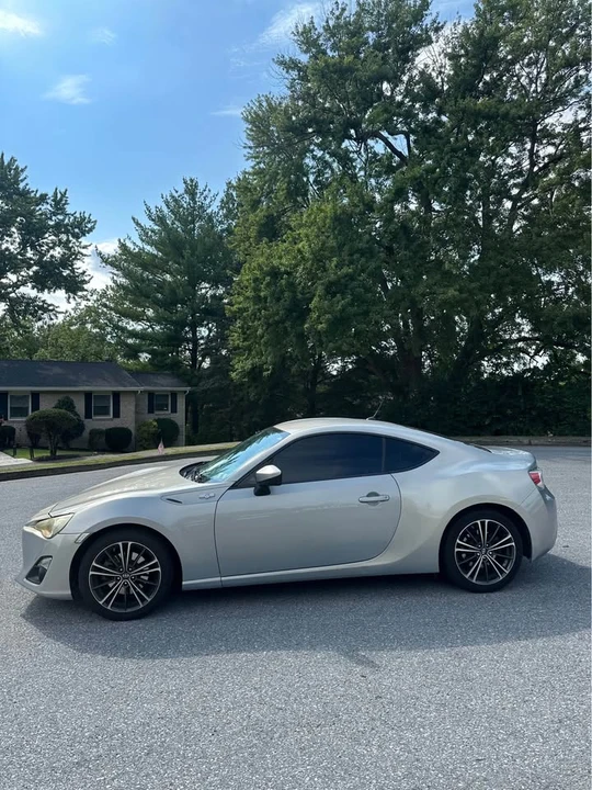 2013 Scion FR-S - Image 2 of 9