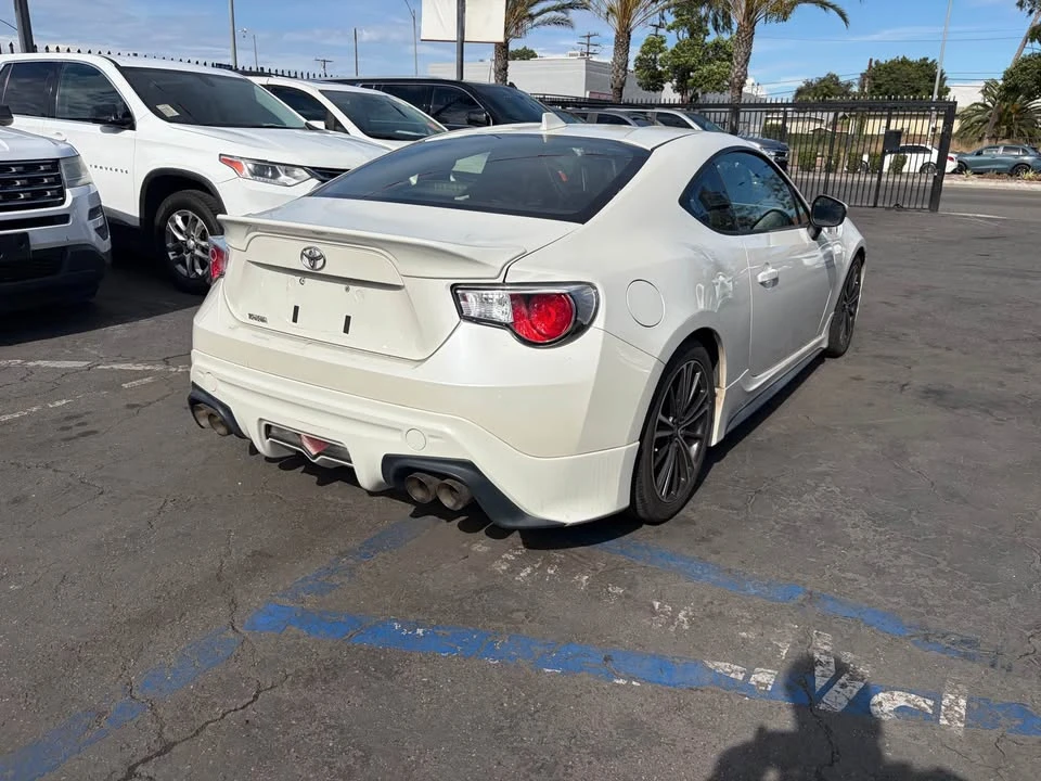 2013 Scion FR-S - Image 3 of 9