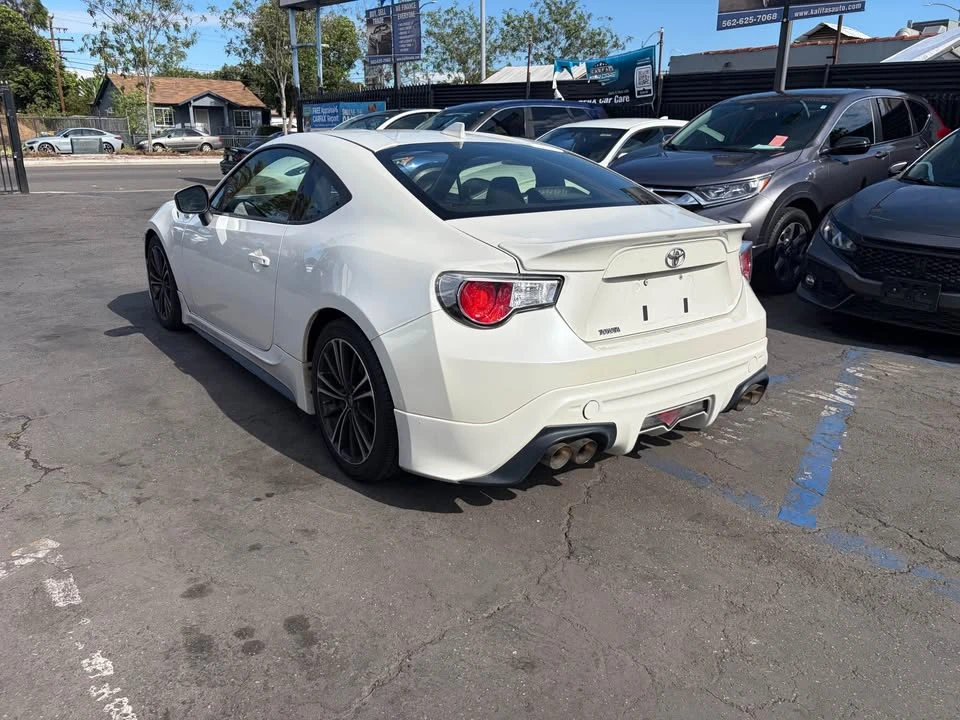 2013 Scion FR-S - Image 2 of 9