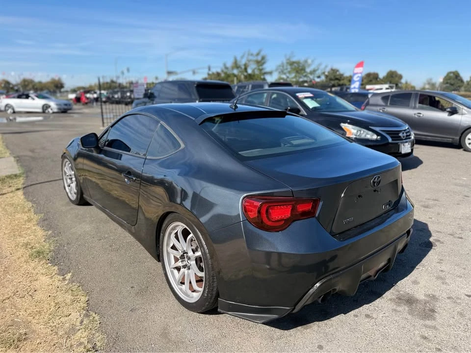 2013 Scion FR-S - Image 2 of 5