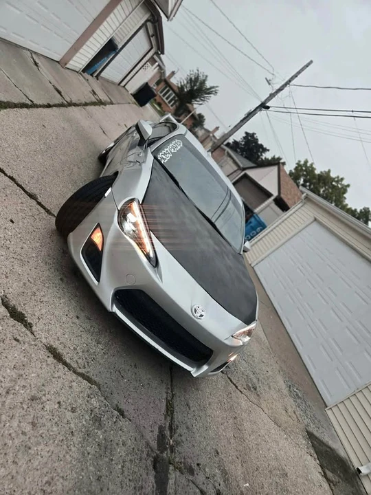 2013 Scion FR-S - Image 2 of 9