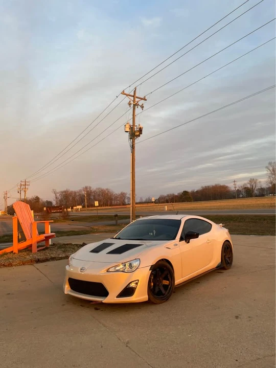 2013 Scion FR-S - Image 2 of 8