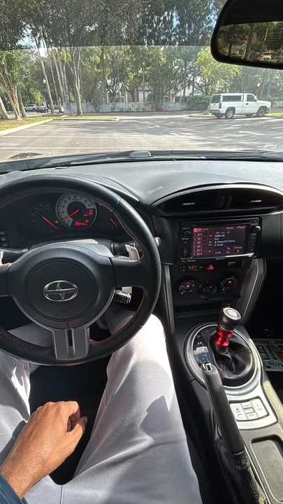 2013 Scion FR-S - Image 14 of 15