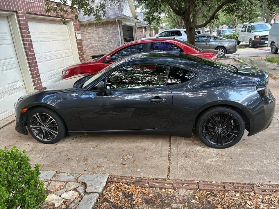 2013 Scion FR-S - Image 2 of 8