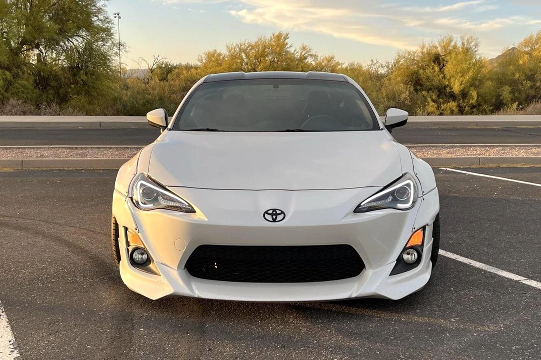 2013 Scion FR-S - Image 2 of 12
