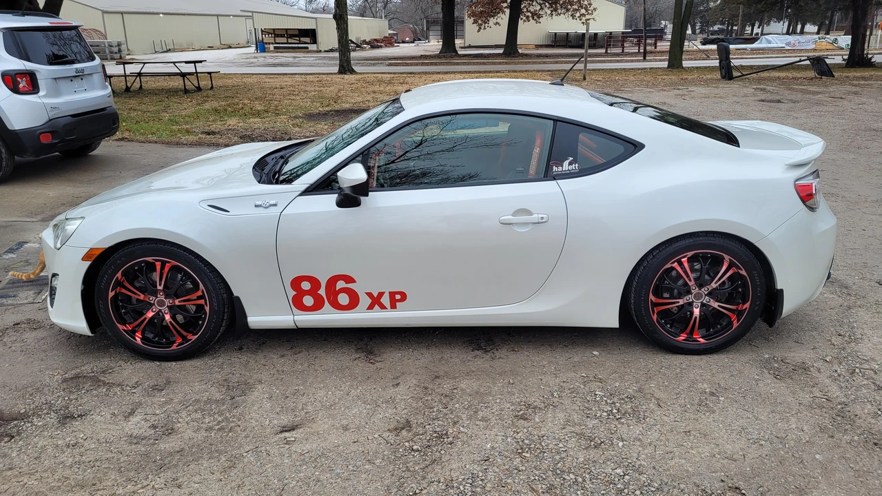 2013 Scion FR-S - Image 10 of 31