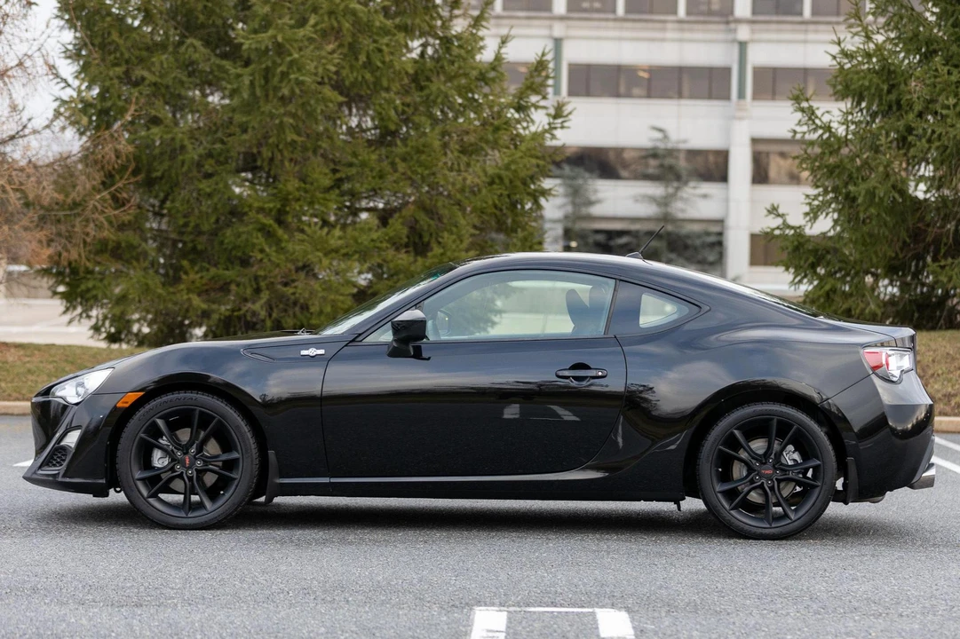 2013 Scion FR-S - Image 3 of 31