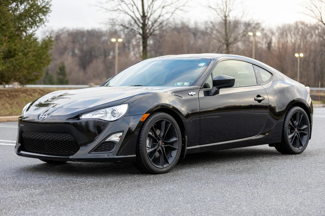 2013 Scion FR-S - Image 10 of 31