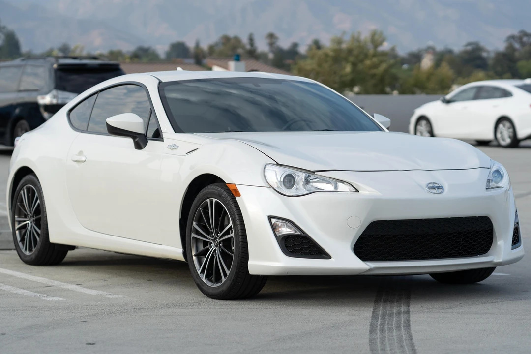 2013 Scion FR-S - Image 3 of 31