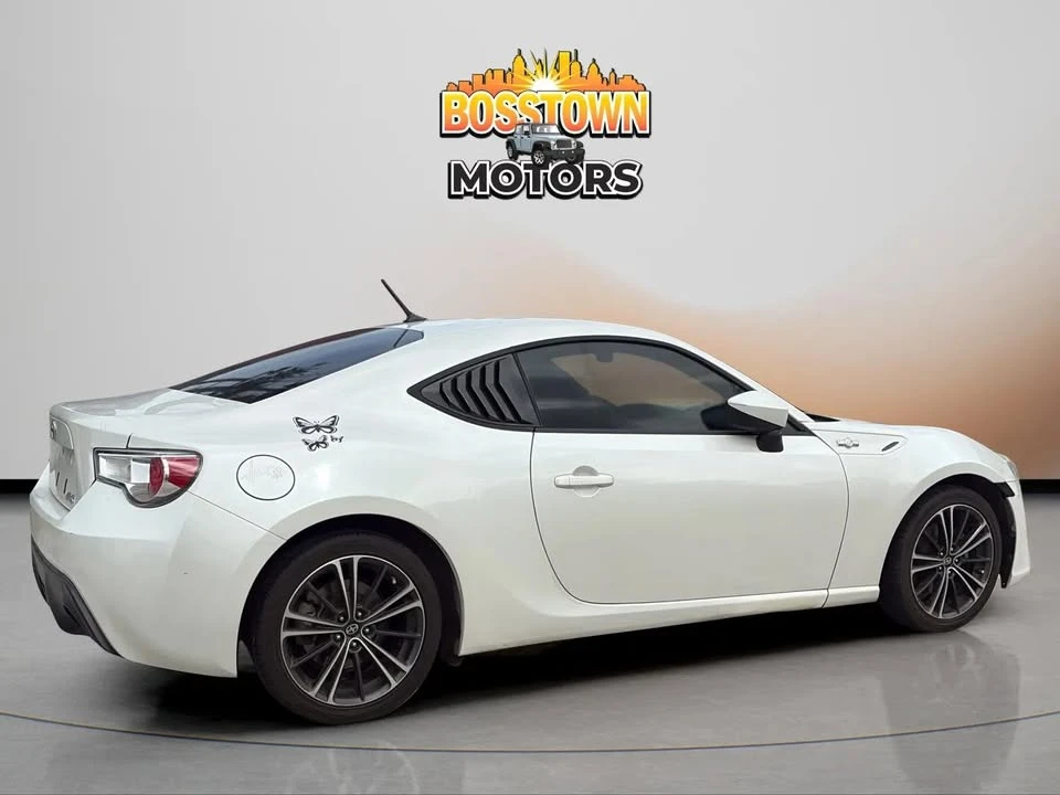 2013 Scion FR-S - Image 8 of 20