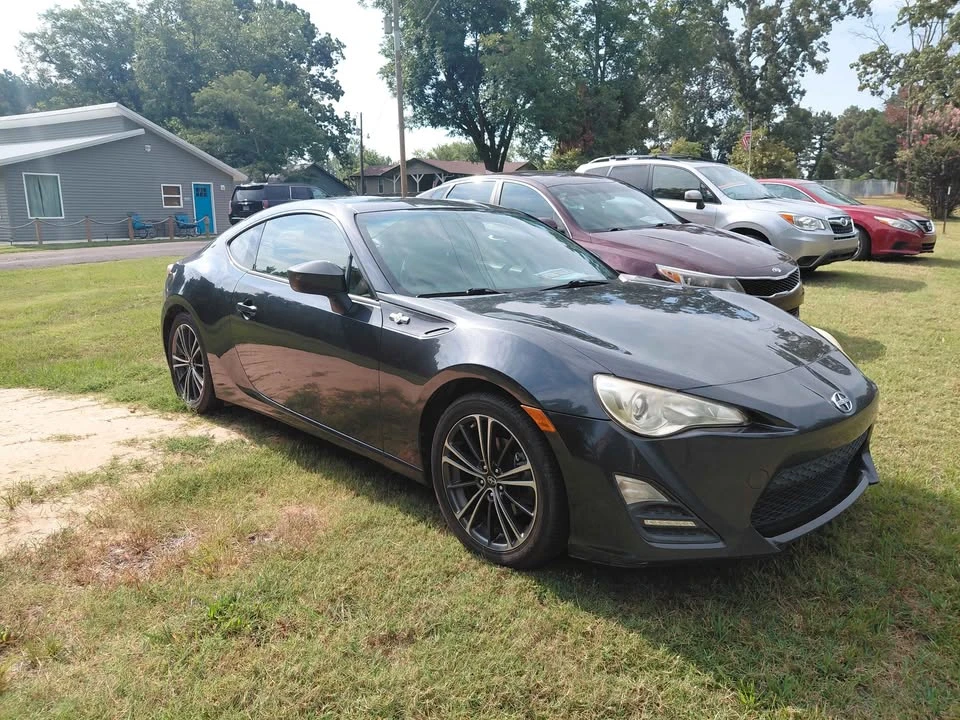 2013 Scion FR-S - Image 2 of 10