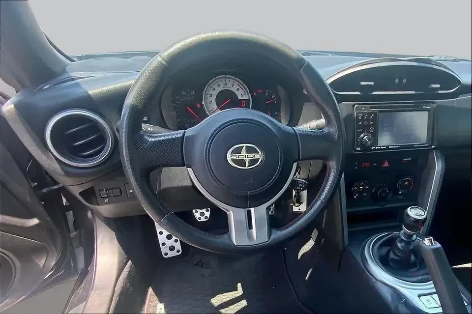 2013 Scion FR-S - Image 3 of 15