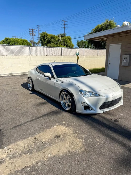 2013 Scion FR-S - Image 2 of 10