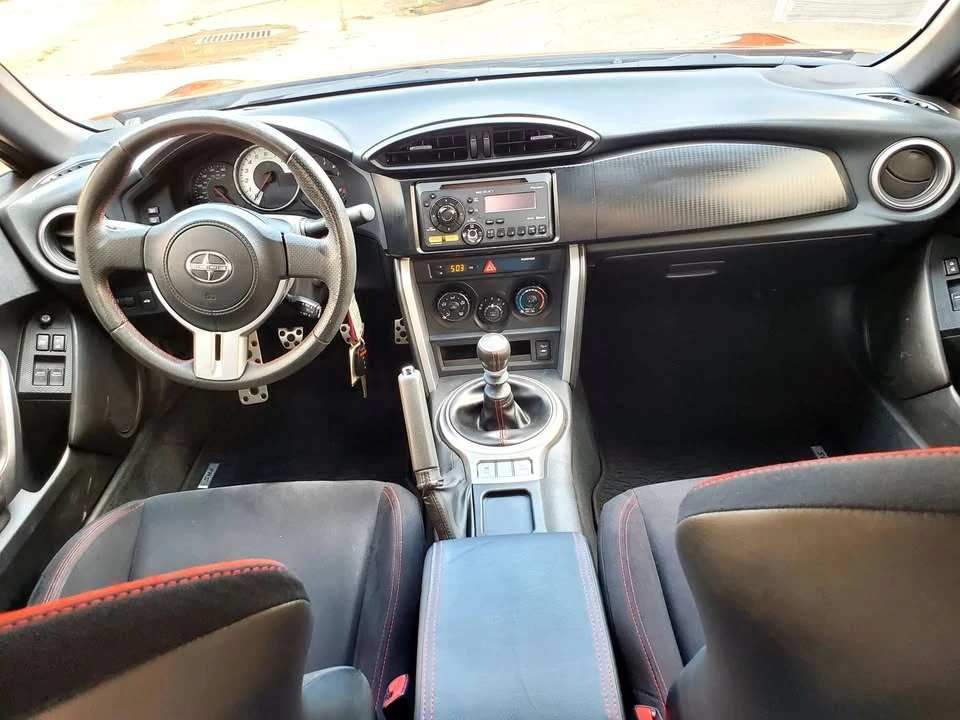2013 Scion FR-S - Image 2 of 3