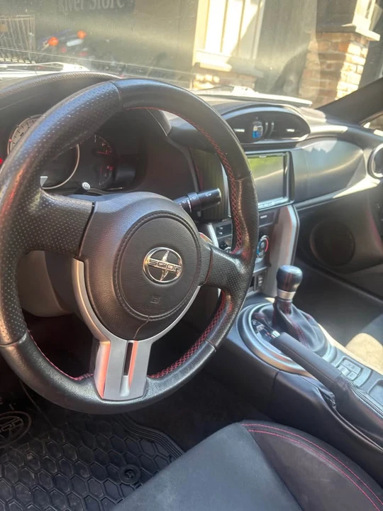 2013 Scion FR-S - Image 10 of 16