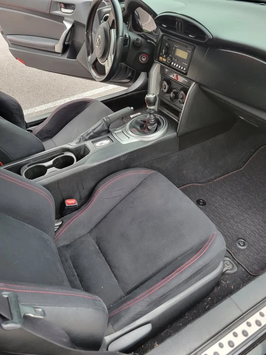 2013 Scion FR-S - Image 2 of 10