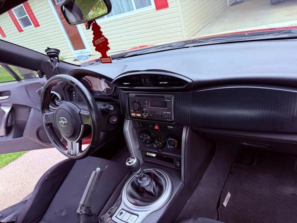 2013 Scion FR-S - Image 6 of 9
