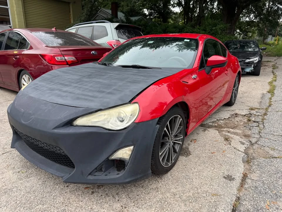 2013 Scion FR-S - Image 4 of 17