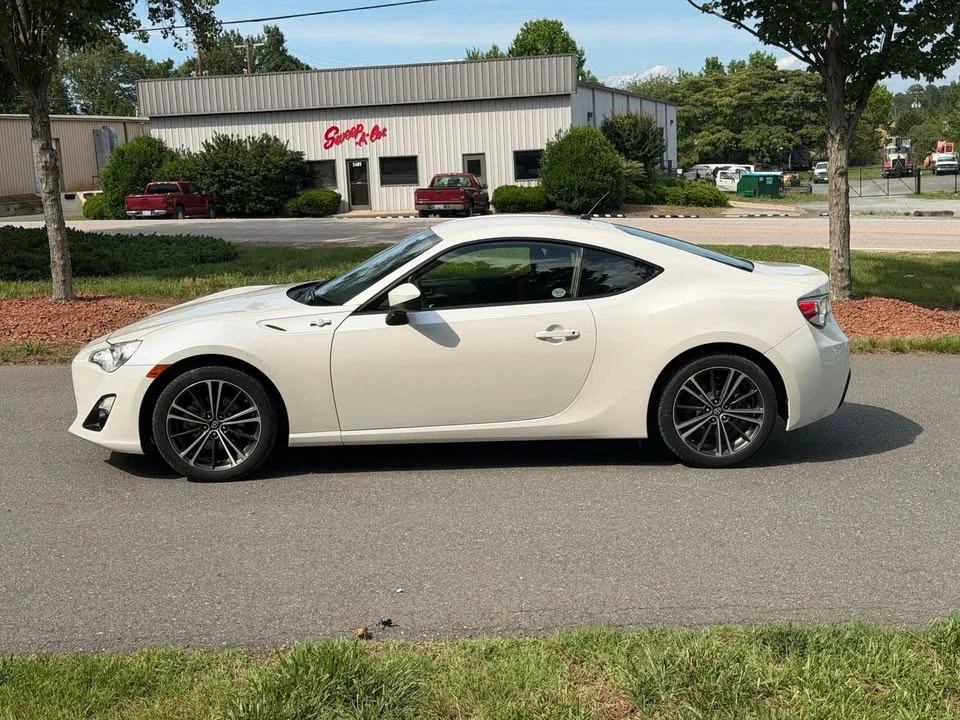 2013 Scion FR-S - Image 4 of 20