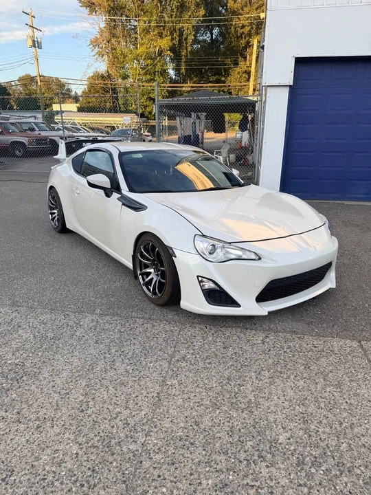 2013 Scion FR-S - Image 10 of 18